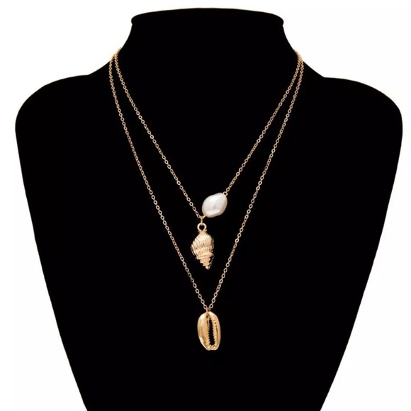 3/$30 Boho Shell & Pearl Layered Necklace - Picture 3 of 4